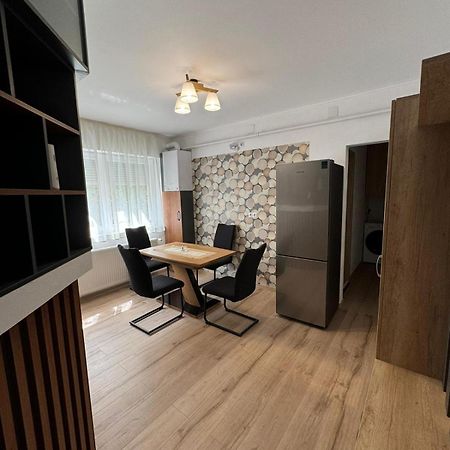 Bingo Apartman Cristuru Secuiesc Екстер'єр фото