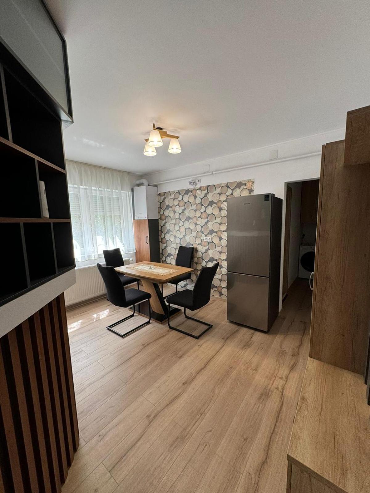 Bingo Apartman Cristuru Secuiesc Екстер'єр фото