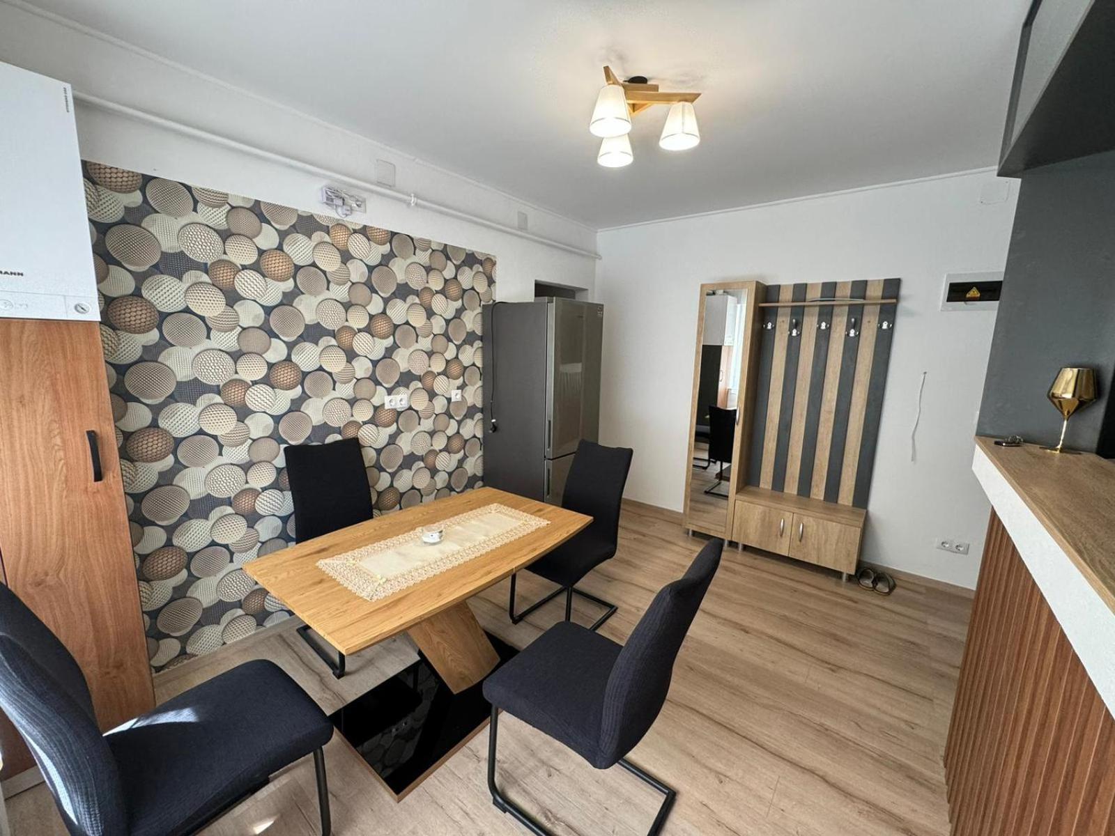 Bingo Apartman Cristuru Secuiesc Екстер'єр фото